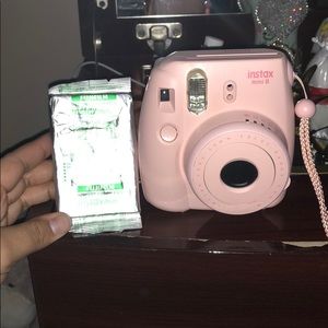 Instax mini 8 pink with film